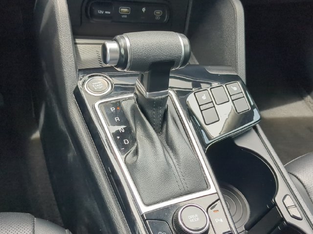 Used 2024 Kia Sportage EX FWD image 27