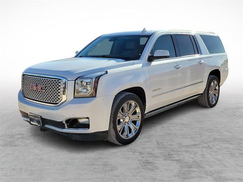 Used 2017 GMC Yukon XL Denali w/ Open Road Package image 5