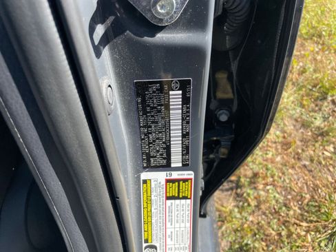 Used 2025 Toyota Camry LE image 28