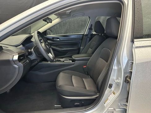 Used 2024 Nissan Altima 2.5 SV FWD image 20
