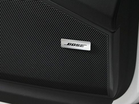 New 2025 Porsche Cayenne Turbo image 7