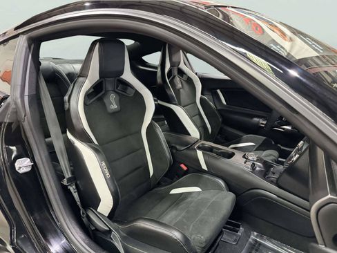 Used 2022 Ford Mustang Shelby GT500 w/ Technology Package RWD image 36