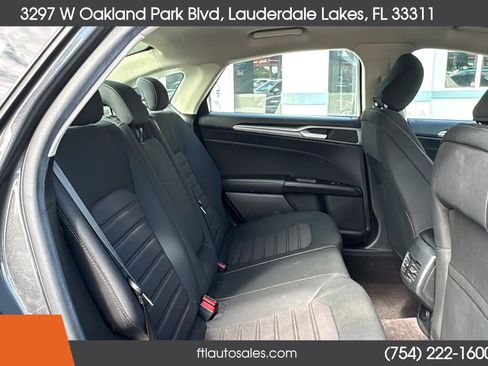 Used 2020 Ford Fusion SE image 36