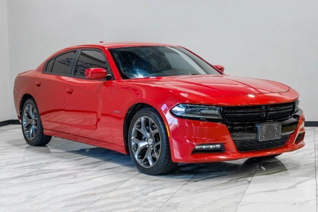 Used 2016 Dodge Charger R/T w/ Navigation & Travel Group RWD image 7