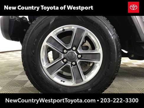 Used 2021 Jeep Wrangler Unlimited Sahara image 25