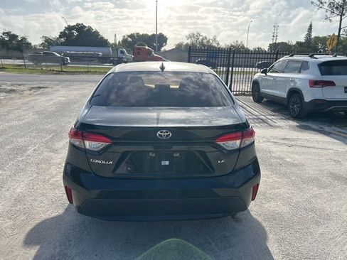 Used 2022 Toyota Corolla LE image 16