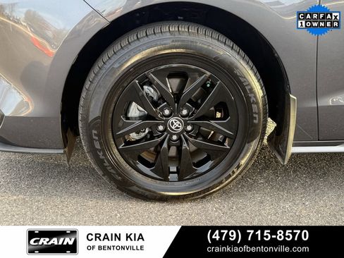 Used 2025 Toyota Sienna LE image 35