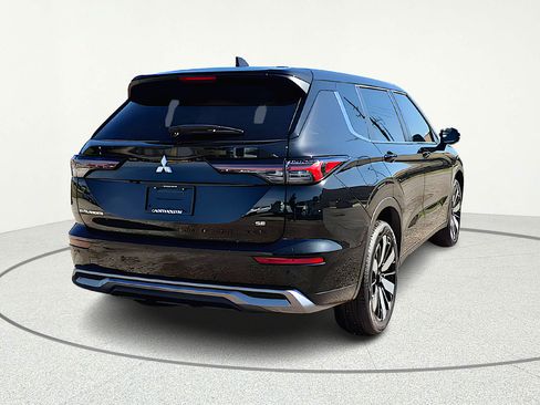 New 2026 Mitsubishi Outlander SE FWD image 6