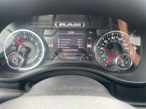 Used 2020 RAM 1500 Big Horn AWD/4WD image 12