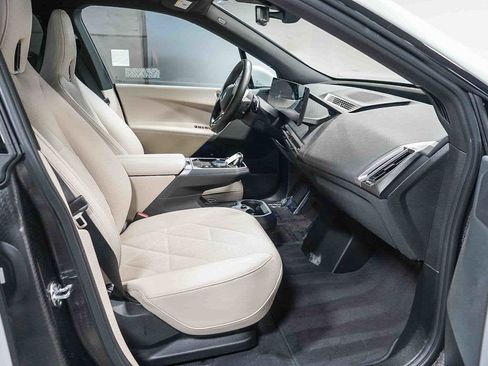 Used 2025 BMW iX xDrive50 w/ Sport Package image 19