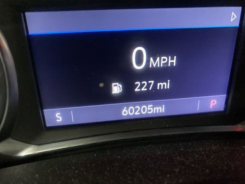 Used 2021 Chevrolet Equinox Premier image 11