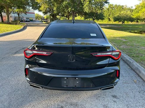 Used 2023 Acura TLX image 4