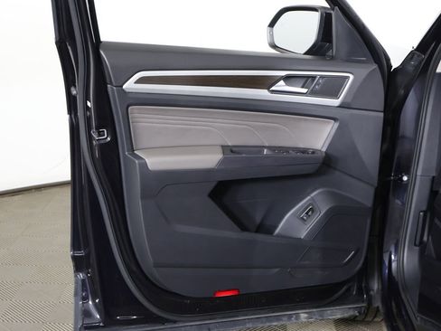 Used 2021 Volkswagen Atlas SE image 23