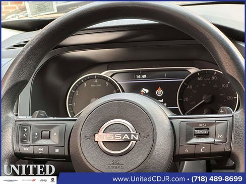 Used 2023 Nissan Pathfinder S image 20