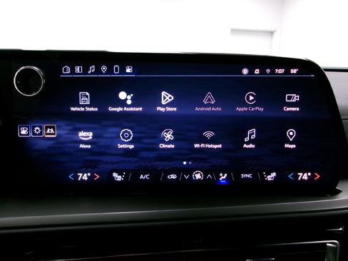 Certified 2024 Chevrolet Traverse LT w/ LPO, Floor Liner Package image 6