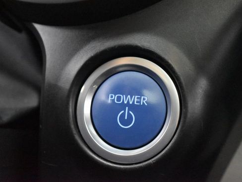 Used 2024 Toyota Sienna XLE FWD image 18