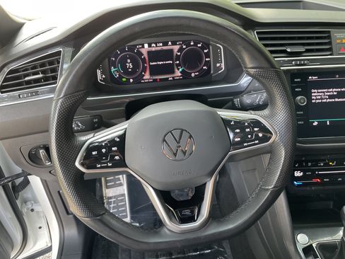 Used 2024 Volkswagen Tiguan SEL R-Line AWD/4WD image 17