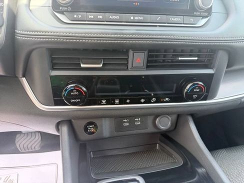 Used 2024 Nissan Rogue SV AWD/4WD image 19