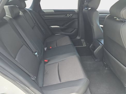 Used 2019 Honda Accord Sport image 13