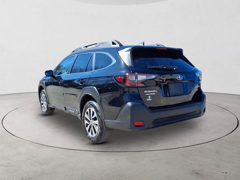 Used 2025 Subaru Outback Premium AWD/4WD image 7