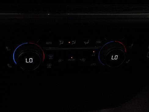 Used 2024 Chevrolet Silverado 1500 LT AWD/4WD image 29