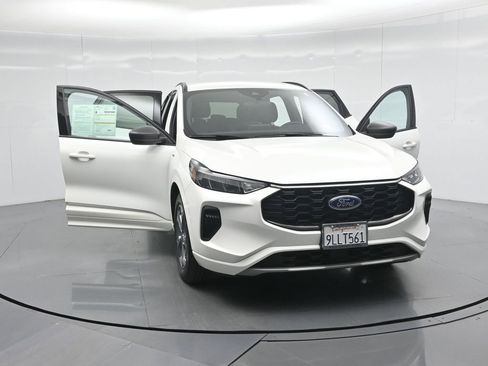 Certified 2024 Ford Escape ST-Line w/ Equipment Group 301A image 33