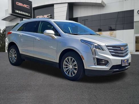 Used 2017 Cadillac XT5 Luxury w/ Driver Awareness Package AWD/4WD image 35