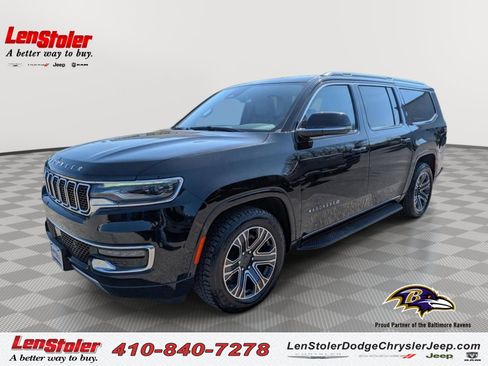 Used 2024 Jeep Wagoneer L Series II w/ Flexible Seating Group image 1