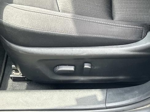 Used 2025 Nissan Altima 2.5 SV FWD image 15