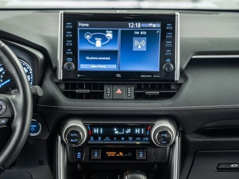 Certified 2022 Toyota RAV4 XLE Premium image 24