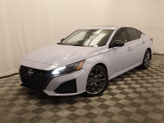 Used 2023 Nissan Altima 2.0 SR FWD image 23