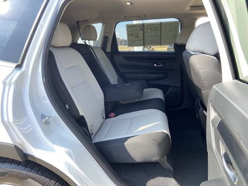Used 2023 Honda CR-V EX image 13