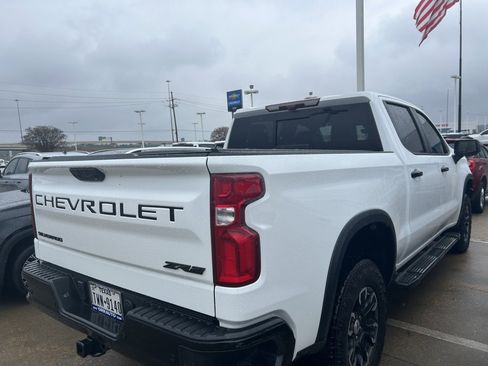 Used 2024 Chevrolet Silverado 1500 ZR2 w/ Technology Package image 10