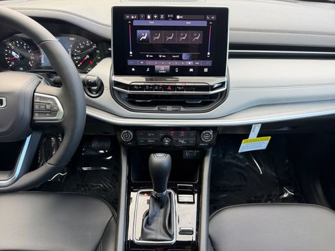 New 2026 Jeep Compass Limited AWD/4WD image 11