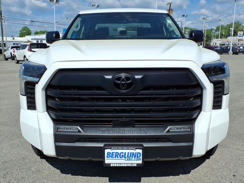 Used 2024 Toyota Tundra SR5 w/ SR5 Premium Package AWD/4WD image 9