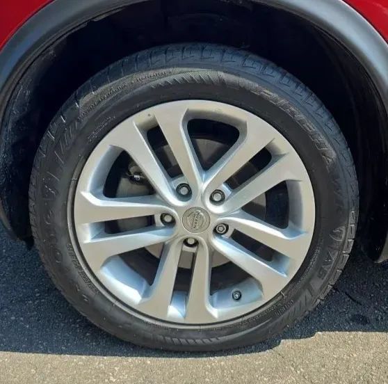 Used 2012 Nissan Juke S FWD image 37