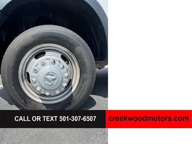 Used 2024 RAM 5500 Tradesman w/ Chrome Appearance Group AWD/4WD image 18