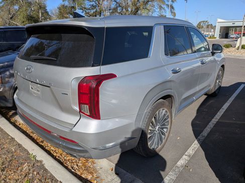 Used 2024 Hyundai Palisade Calligraphy image 2