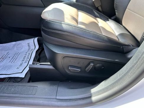 Used 2022 Ford Escape Titanium w/ Titanium Elite Package FWD image 20