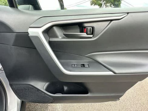 Used 2023 Toyota RAV4 LE AWD/4WD image 21