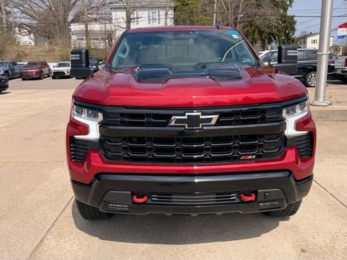 Used 2022 Chevrolet Silverado 1500 LT Trail Boss w/ Convenience Package II image 3