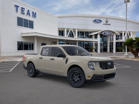 New 2025 Ford Maverick XLT w/ XLT Luxury Package AWD/4WD image 7