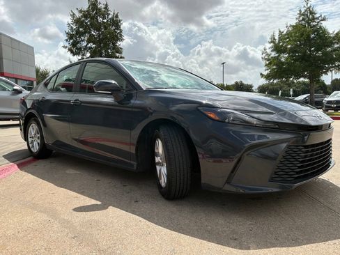 Used 2025 Toyota Camry LE FWD image 4