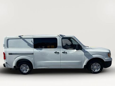 Used 2014 Nissan NV 2500 SV image 3