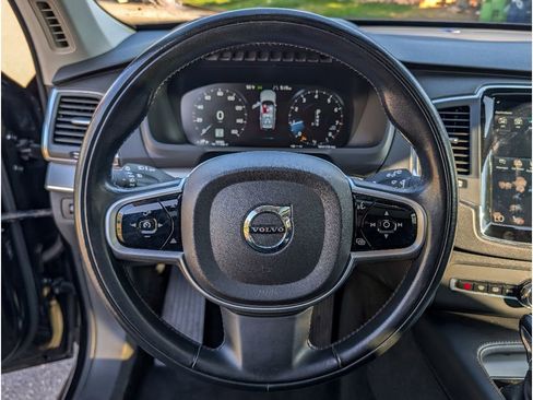 Used 2021 Volvo XC90 T5 Momentum w/ Climate Package AWD/4WD image 20