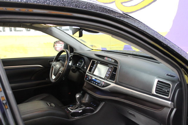 Used 2019 Toyota Highlander Limited AWD/4WD image 12