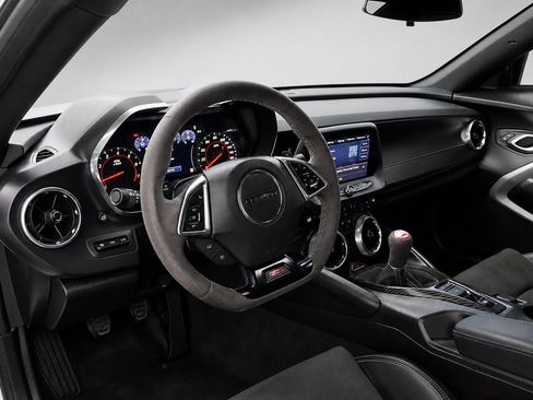 Used 2022 Chevrolet Camaro SS RWD image 22