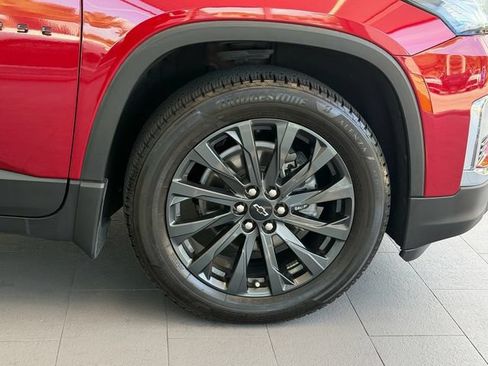 Used 2023 Chevrolet Traverse RS FWD image 8