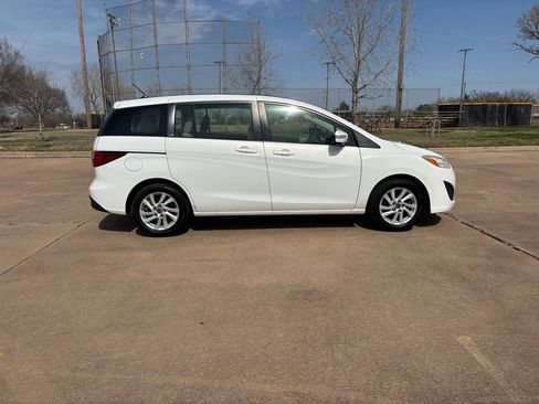 Used 2015 MAZDA MAZDA5 Sport image 23