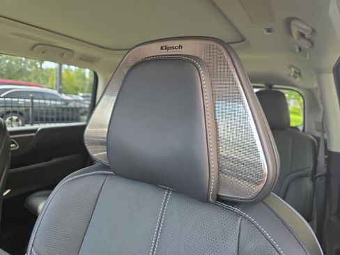 Certified 2025 INFINITI QX80 Sensory image 18